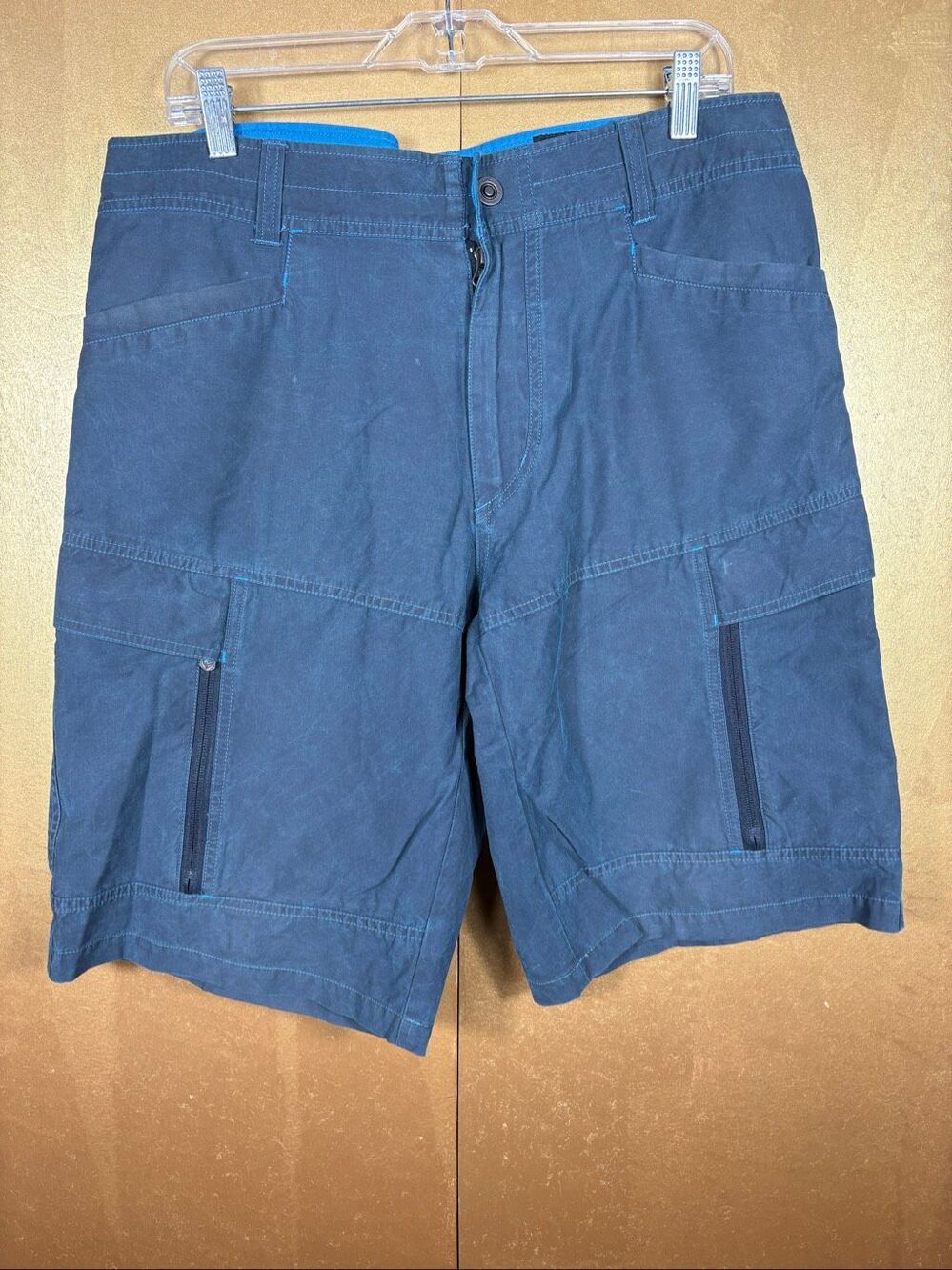 Kuhl mens kaptiv cargo shorts size 34